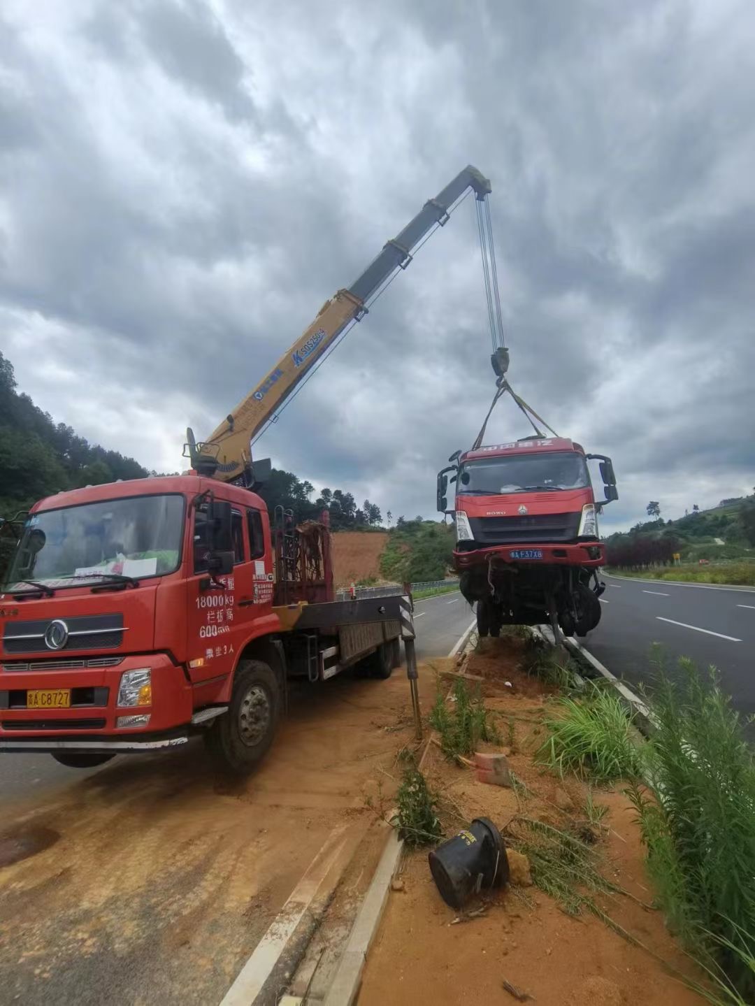 新建区吊车出租公司在日常生活中对吊车要怎样检查