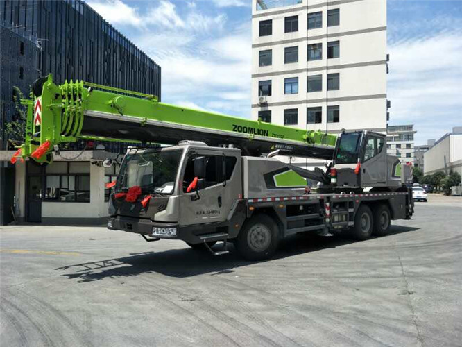 新建区随车吊师傅告诉你租赁随车吊车如何区分吨位