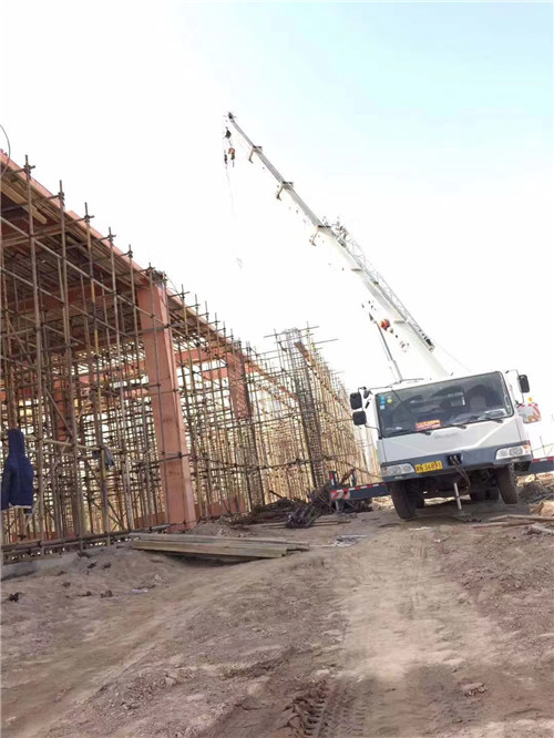 新建区25 吨、50 吨吊车怎么选？多大重量 / 半径适合对应车型？