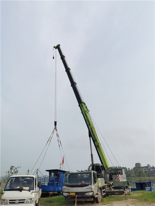 新建区桥梁建设吊装案例
